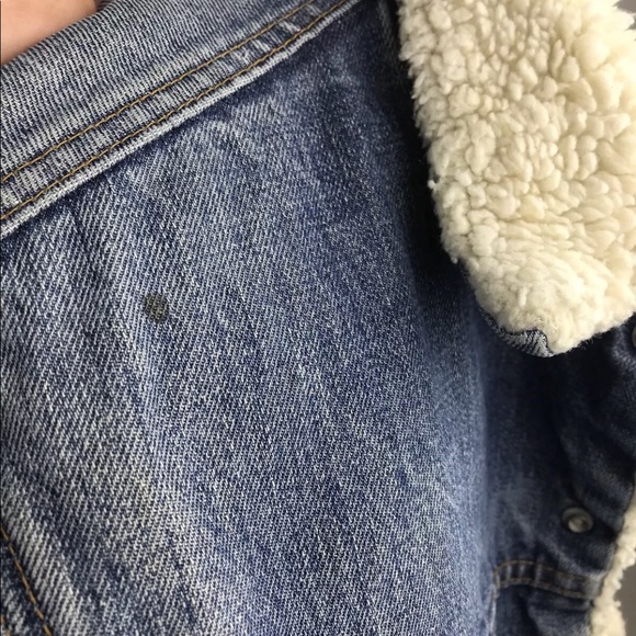 SOLD Vtg 80s Distressed Levis Jean Sherpa Jacket - Picture 6 of 7